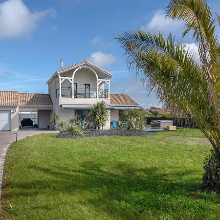 Maison Familiale Avec Jacuzzi A بيت للعطل