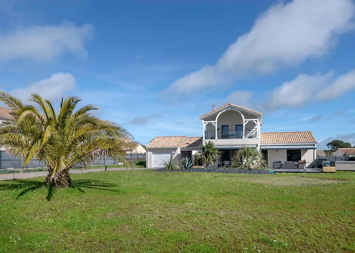 別荘 Maison Familiale Avec Jacuzzi A ポルニック