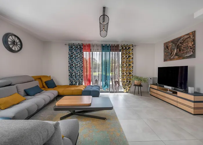 別荘 Maison Familiale Avec Jacuzzi A ポルニック